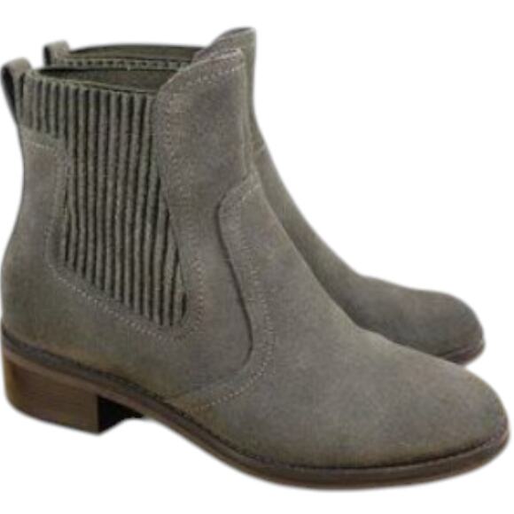 COLE HAAN Peetz Water Resistant Chelsea/Elastic Boot Size 9B Black Olive Suede - Picture 1 of 7